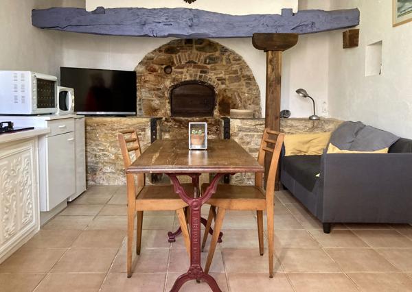 Salviac (46340) Moulin rénové avec 3 gîtes, dépendance et piscine sur 8,3 ha