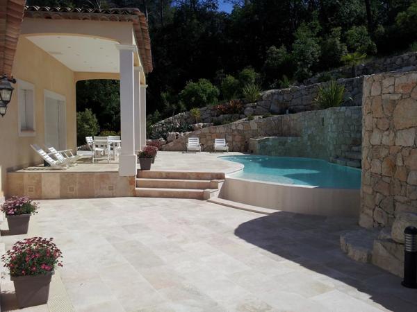 Superbe maison provençale à Roquefort les Pins