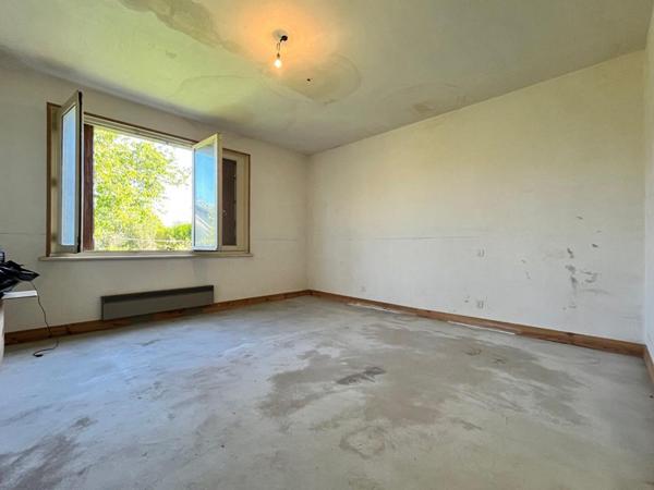 Maison Moulins 7 pièce(s) 180 m2 + garage + dépendance + puits