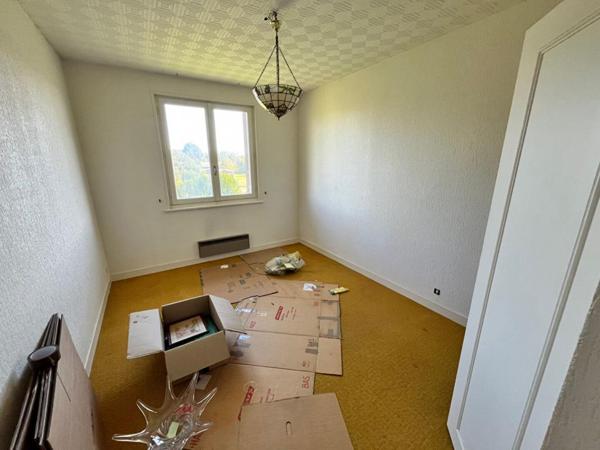 Maison Moulins 7 pièce(s) 180 m2 + garage + dépendance + puits