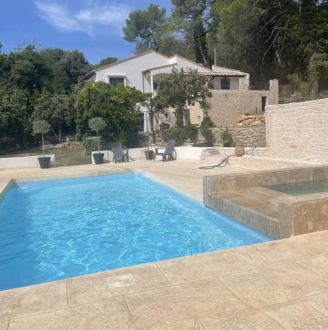 Villa Brignoles 7 pièces - 191m²