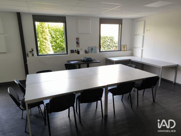 Location bureaux 430 m² Décines-Charpieu