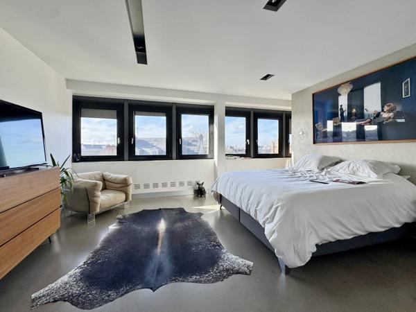 Appartement  5 pièce(s)  3 chambre(s)  137.15 m²