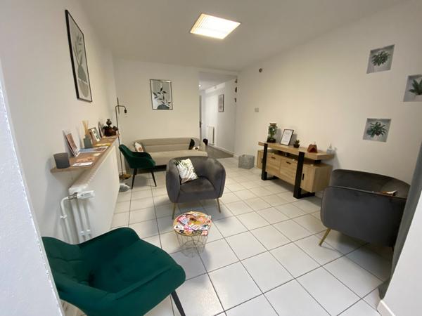 A louer à LA FLECHE - Bureau à usage professionnel de 12.5 m² environ à destination de professions médicales et paramédicales uniquement