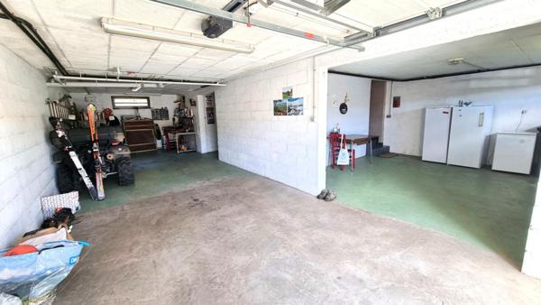 PROCHE  JOUY - MAINTENON  CHARMANTE MAISON  DE 150 m² , 7 pièces