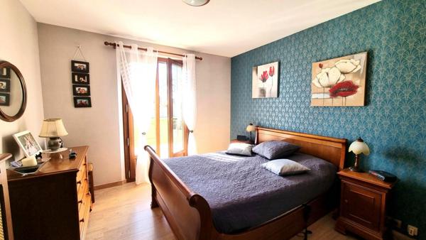 PROCHE  JOUY - MAINTENON  CHARMANTE MAISON  DE 150 m² , 7 pièces