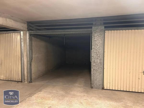 Parking à vendre 13m² Mâcon (71000)