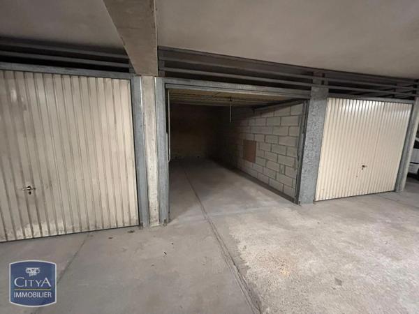 Parking à vendre 13m² Mâcon (71000)