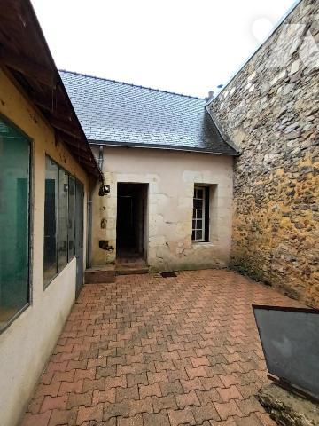 Ensemble immobilier comprenant deux logements avec jardin