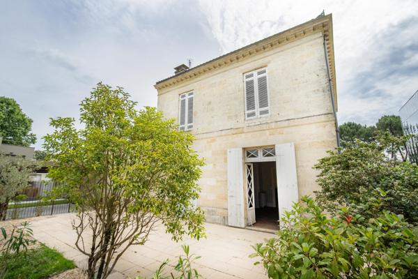 Maison Bourgeoise à Rénover - Terrasse - Jardin - Parkings