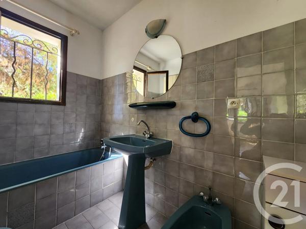 Appartement Studio à vendre  1 pièce - 23,38 m 2   SIX FOURS LES PLAGES  - 83