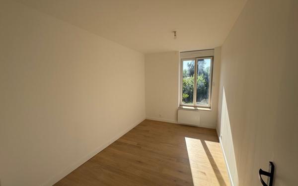 Appartement à vendre    4 pièces • 89,82 m2 Sérézin-du-Rhône