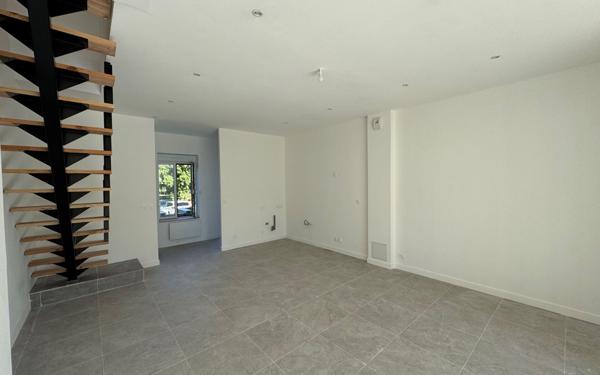 Appartement à vendre    4 pièces • 89,82 m2 Sérézin-du-Rhône