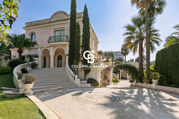 Villa 8 pièces à vendre Antibes - 06600 / Réf: 86917427