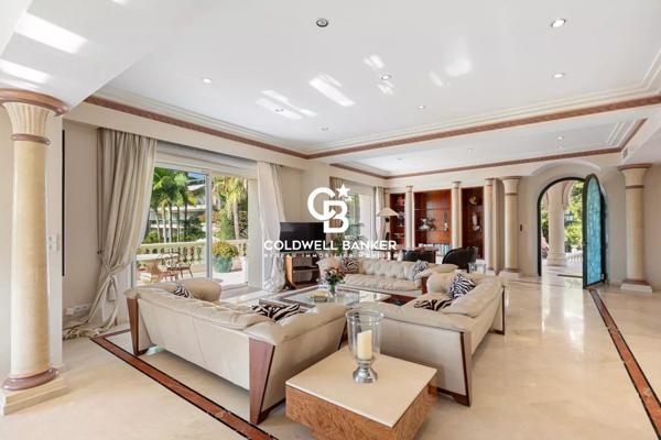 Villa 8 pièces à vendre Antibes - 06600 / Réf: 86917427