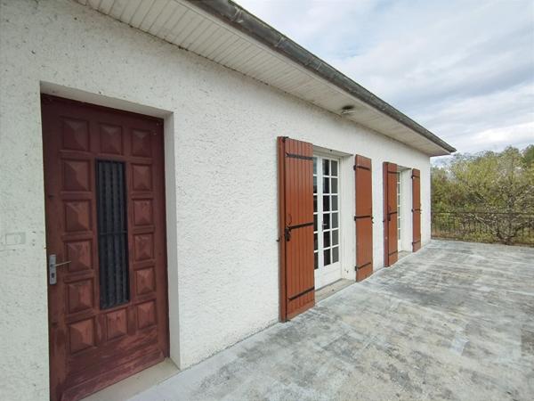 Maison Saint Pierre D Eyraud 6 pièce(s) 155 m2