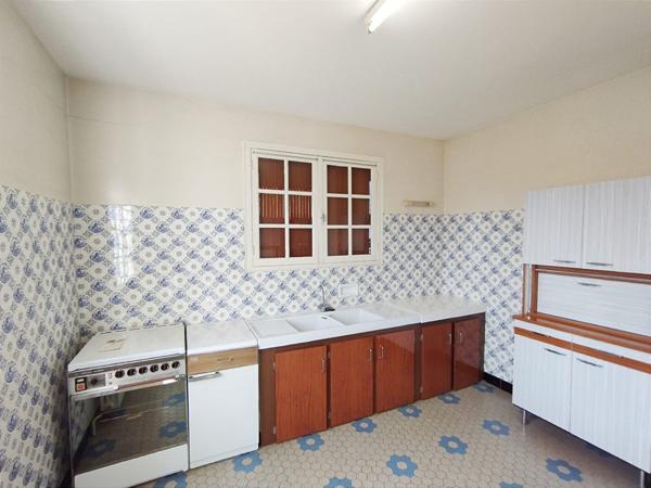 Maison Saint Pierre D Eyraud 6 pièce(s) 155 m2