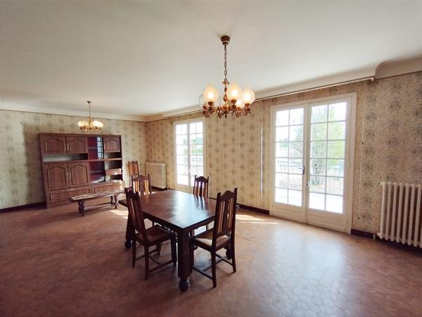 Maison Saint Pierre D Eyraud 6 pièce(s) 155 m2