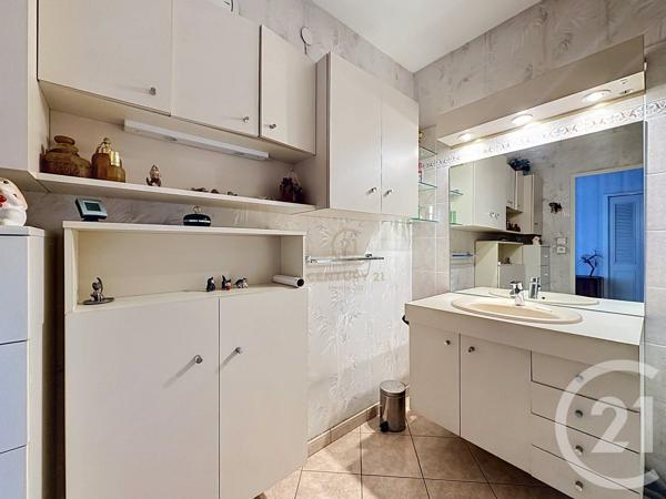 Appartement F4 à vendre  4 pièces - 86,64 m 2   LYON  - 69008