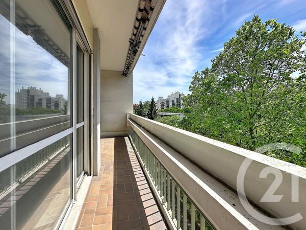 Appartement F4 à vendre  4 pièces - 86,64 m 2   LYON  - 69008