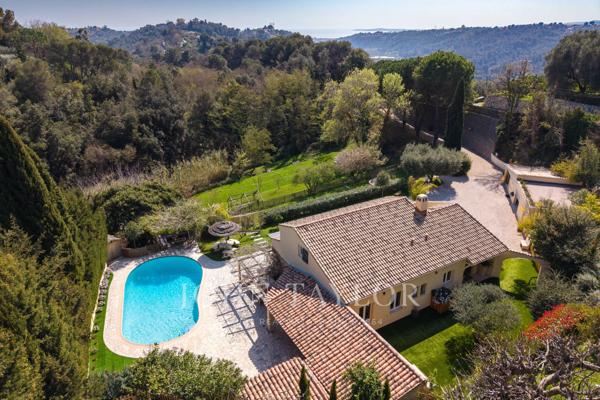 Villa rénovée avec piscine, studio indépendant et vue dégagée - La Gaude