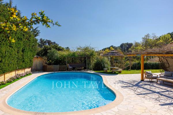 Villa rénovée avec piscine, studio indépendant et vue dégagée - La Gaude