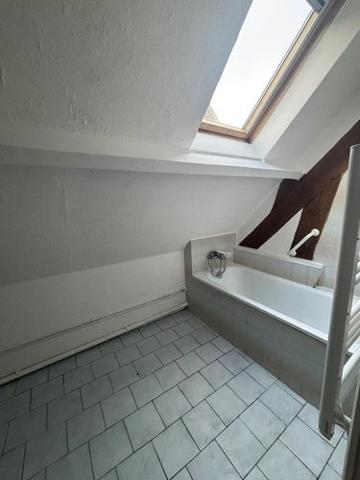 Maison à louer à Montreuil-l'Argillé dans l'Eure (27390), ref : 14058-L357
