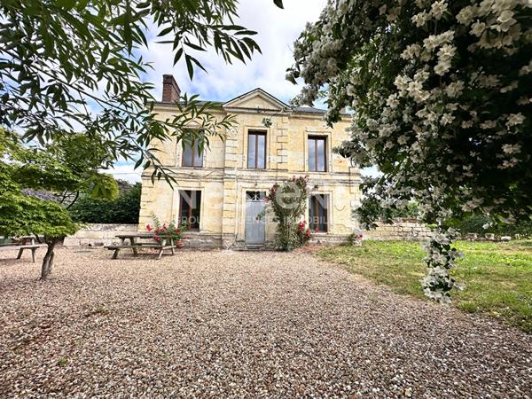 Vente ancien presbytère en pierre de Loire avec une maison d'amis à Tréhet (41800)