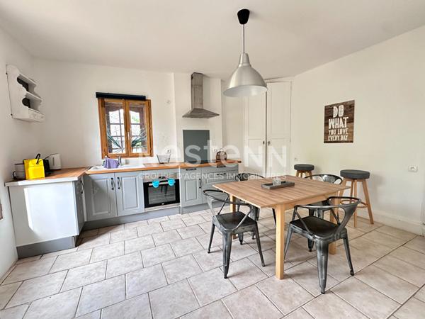 Vente ancien presbytère en pierre de Loire avec une maison d'amis à Tréhet (41800)