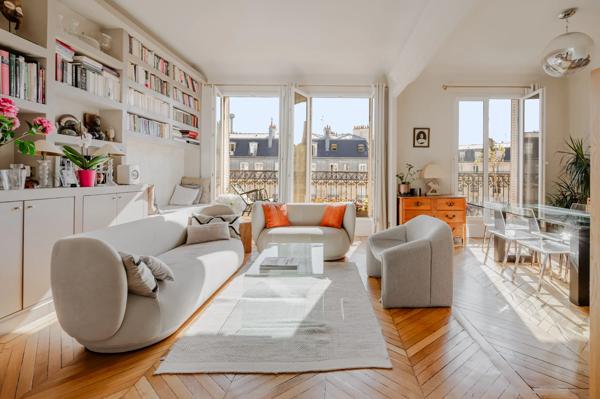 Appartement Paris 6 e - SÈVRES-BABYLONE
