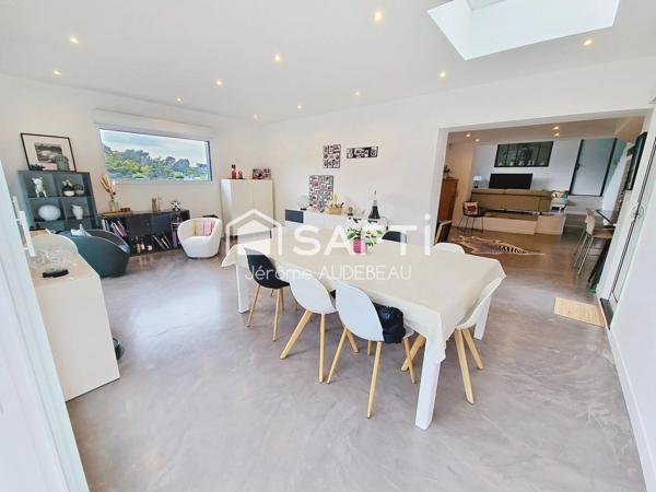 Grande maison atypique au calme