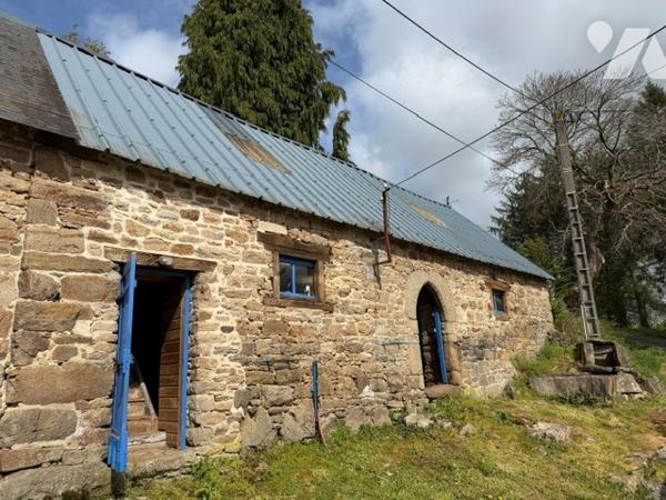 Maison sur la commune de PLESIDY idéale pour un couple sans enfant.
Pas de système d'assainissement