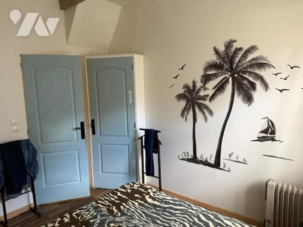 Maison sur la commune de PLESIDY idéale pour un couple sans enfant.
Pas de système d'assainissement