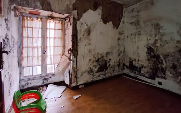 Immeuble à vendre    5 pièces • 192 m2 Saint-Astier