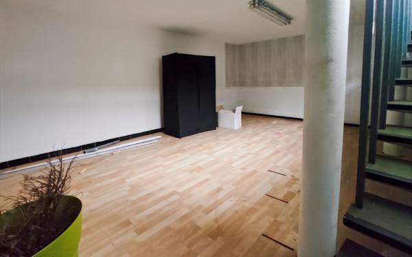 Immeuble à vendre    5 pièces • 192 m2 Saint-Astier