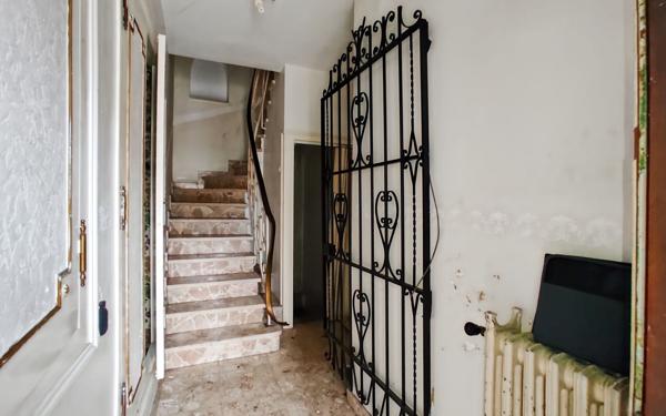 Immeuble à vendre    5 pièces • 192 m2 Saint-Astier