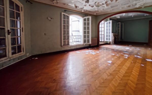 Immeuble à vendre    5 pièces • 192 m2 Saint-Astier