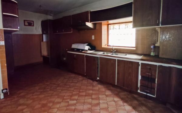 Immeuble à vendre    5 pièces • 192 m2 Saint-Astier