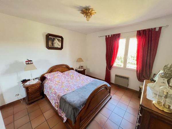 Lauris, maison de plain pied avec piscine