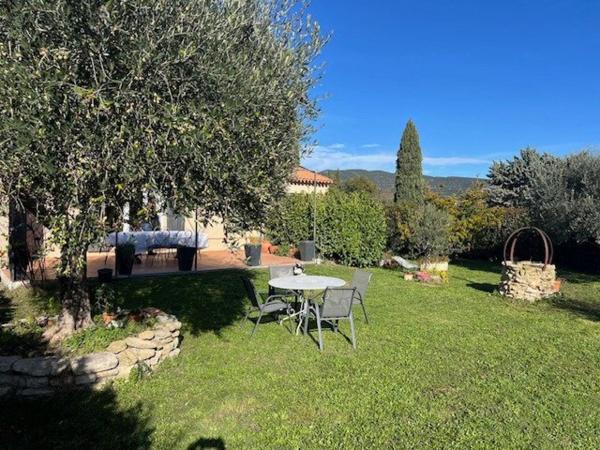 Lauris, maison de plain pied avec piscine