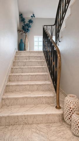 Vente
                Maison208 m² - 8 Pièces -
                    AGNEAUX (50180)