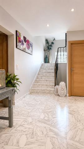 Vente
                Maison208 m² - 8 Pièces -
                    AGNEAUX (50180)
