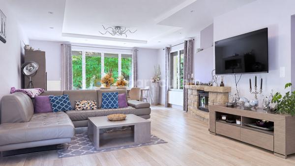 Vente
                Maison208 m² - 8 Pièces -
                    AGNEAUX (50180)
