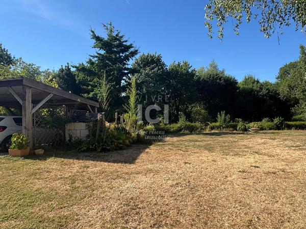 10 minutes au sud de Saumur, propriété en bordure de rivière