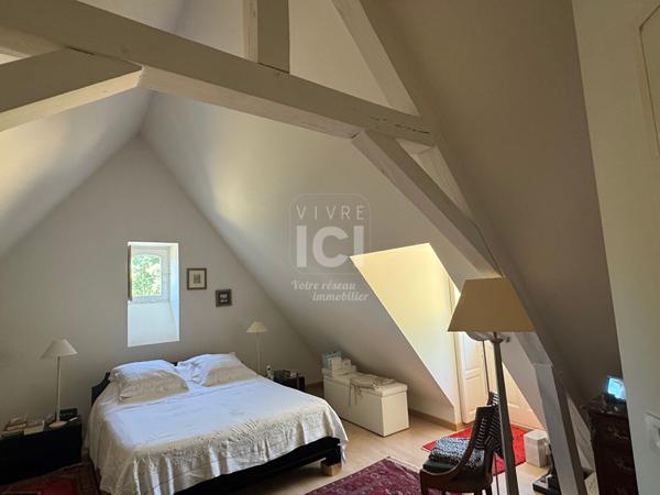 10 minutes au sud de Saumur, propriété en bordure de rivière