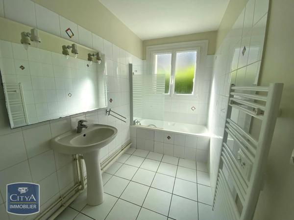 Appartement à louer 3 pièces 71.31m² Dijon (21000)