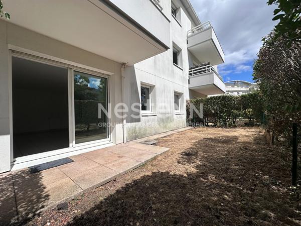 à vendre à Vannes secteur Le Bondon Appartement  T2 avec terrasse, ascenseur, box fermé en sous-sol et parking extérieur