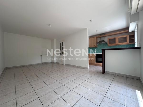 à vendre à Vannes secteur Le Bondon Appartement  T2 avec terrasse, ascenseur, box fermé en sous-sol et parking extérieur