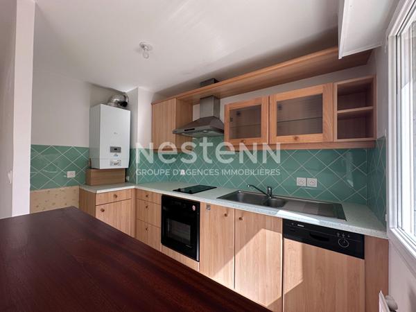à vendre à Vannes secteur Le Bondon Appartement  T2 avec terrasse, ascenseur, box fermé en sous-sol et parking extérieur