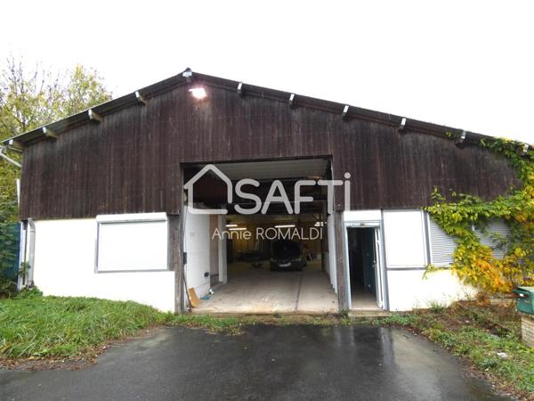 LOCAL COMMERCIAL  DE 300M2 ENVIRON SUR UN TERRAIN DE 625M2